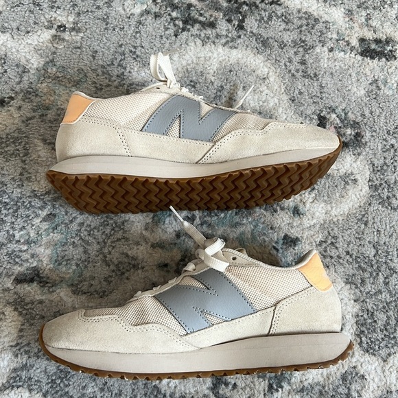 New Balance Women’s 237 'Angora Light Mango Shoes - Picture 1 of 14